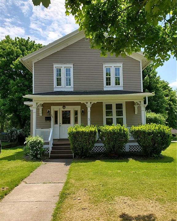 1st image of 303 Gibson St