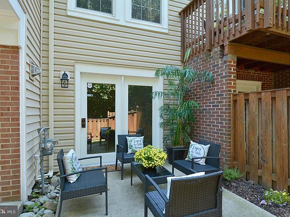 5th image of 12518 Kempston Ln #11