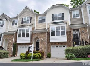 6204 Braidwood Ct, Raleigh, NC 27612