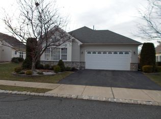 18 Neville Ct, Manchester, NJ 08759