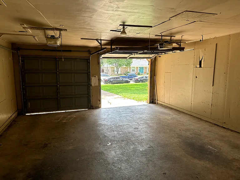 105 E Woodbury Dr — Photo 14