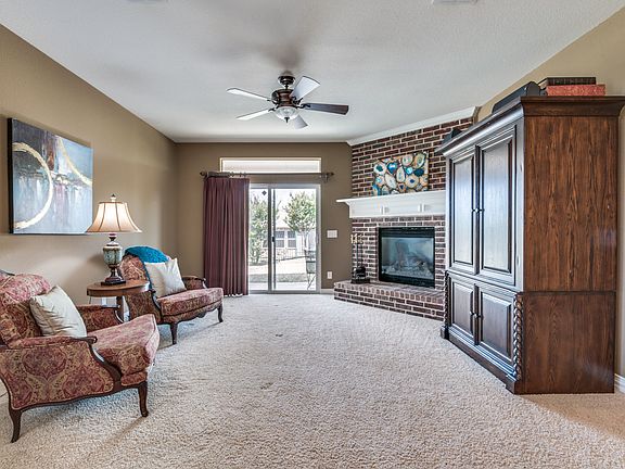 3rd image of 616 Birch Valley Ct
