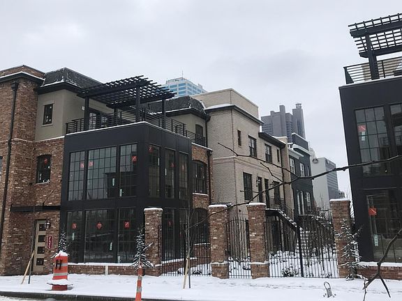 5th image of 71 N 6th St #Townhouse 60