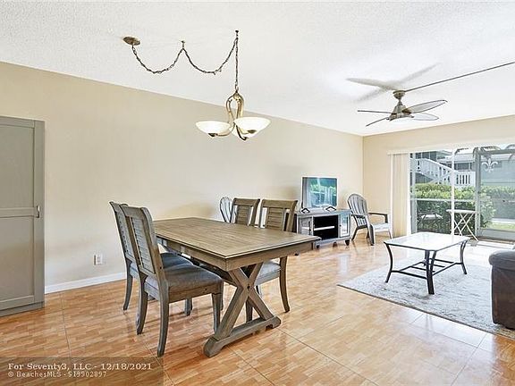 4th image of 322 N Federal Hwy APT 126