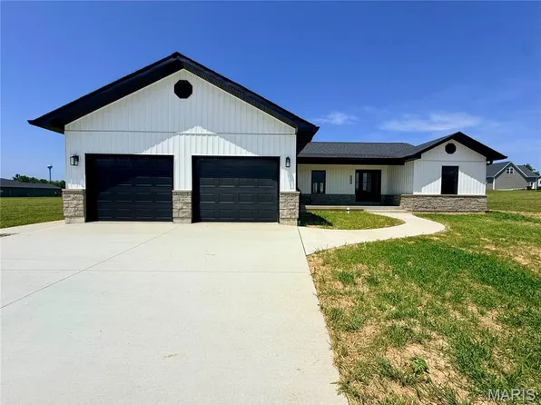 1657 Redbud Ct, Perryville, MO 63775