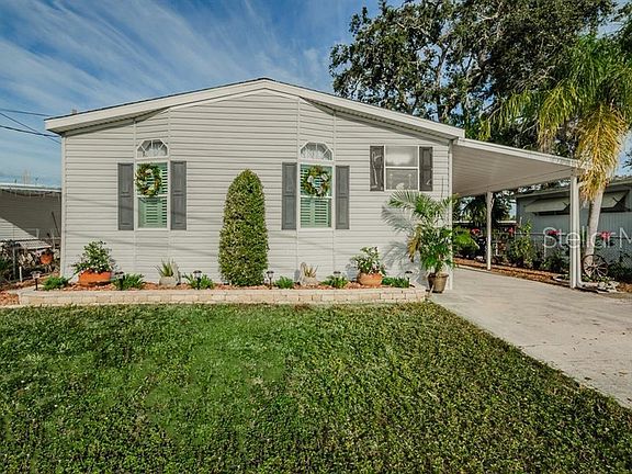 2nd image of 811 Riverview Ln #8