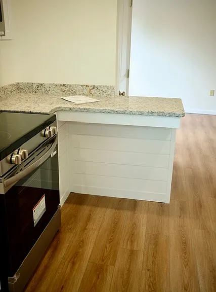 442 N Centre St — Photo 7