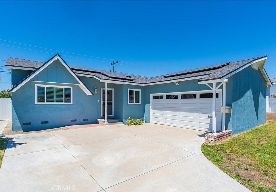 1st image of 7211 Grandoaks Dr