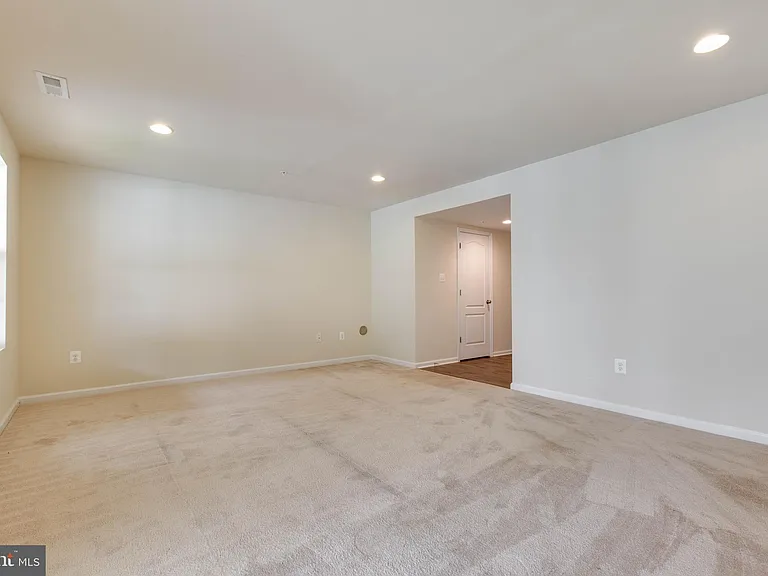 1022 Linden Dr — Photo 46