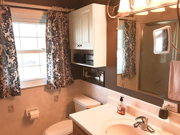 3rd image of 105 Westfield Ave