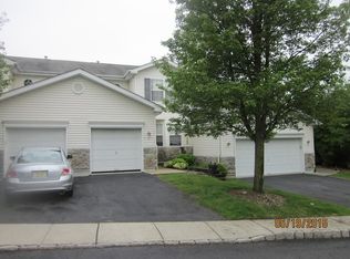 3 Meadow Lakes Dr #2226, Hamburg, NJ 07419