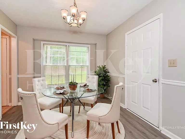 3900 Hadley Farm Dr — Photo 6