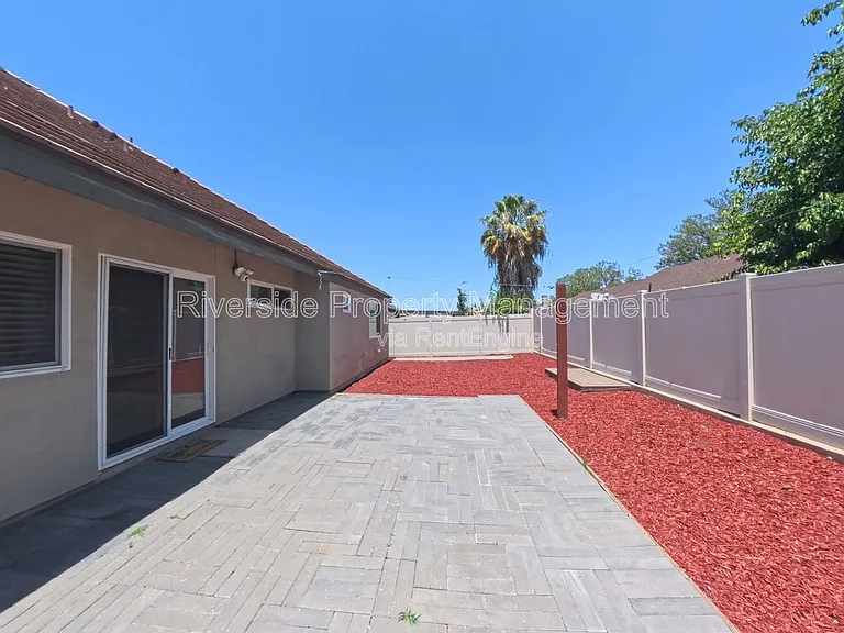 2921 Gibson St — Photo 38