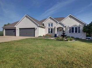4219 Devonshire Ct, Quincy, IL 62305