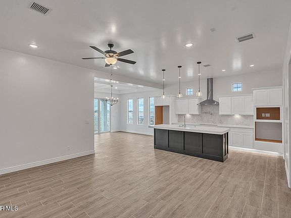 2nd image of 13933 Madero Dr