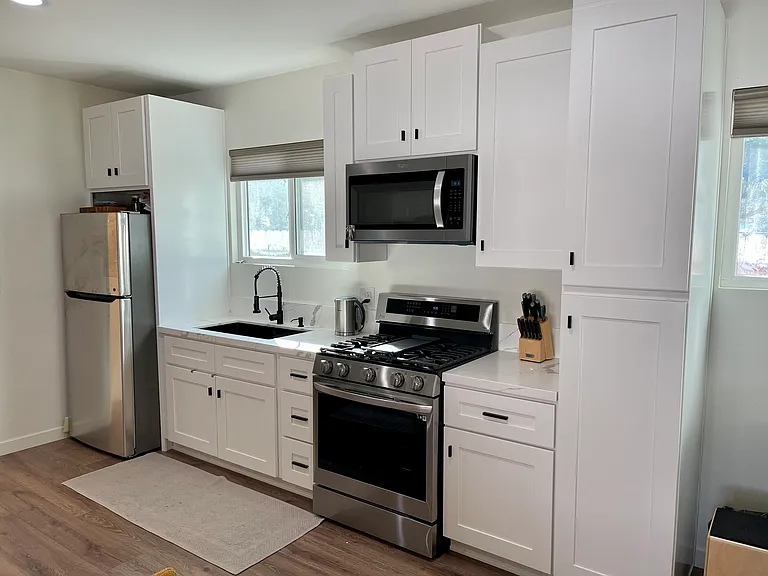 8882 N Ventura Ave — Photo 2