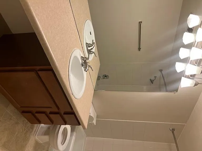 Citadel Apartments — Photo 10