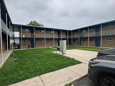 809 Root Ave — Photo 1