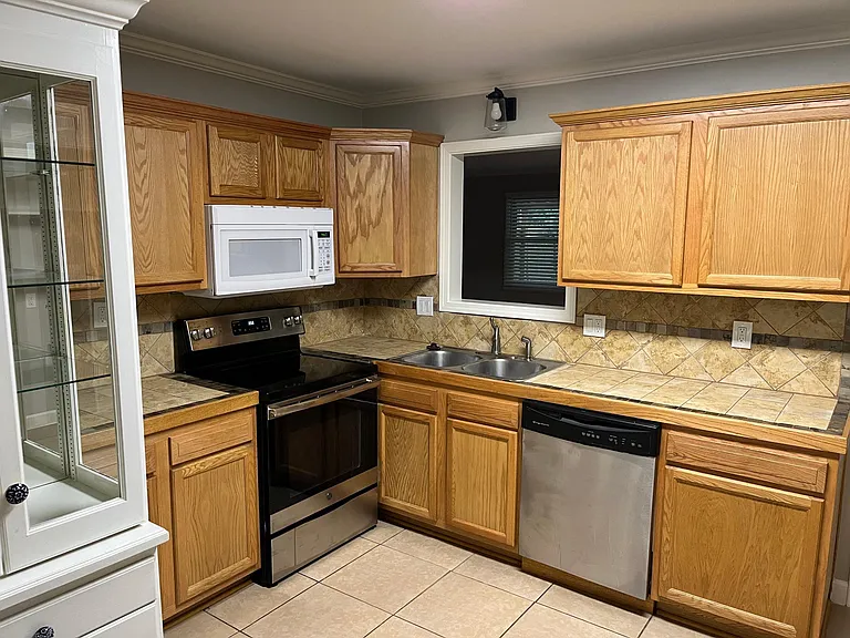 209 Rita Dr — Photo 8
