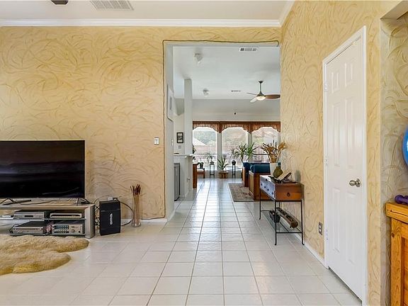 3rd image of 1836 Andress Dr