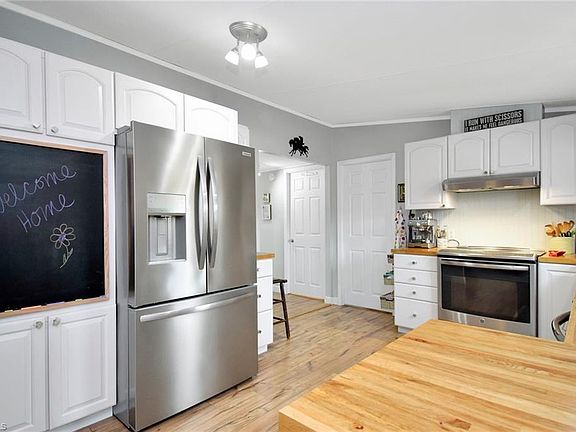 3rd image of 318 & 315 Eagle Ln