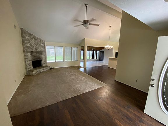 3rd image of 1114 Margate Dr