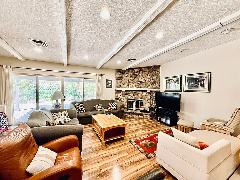 2212 Plaza Del Prado — Photo 15