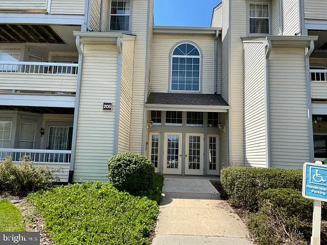 205 Salem Ct #6 — Photo 12