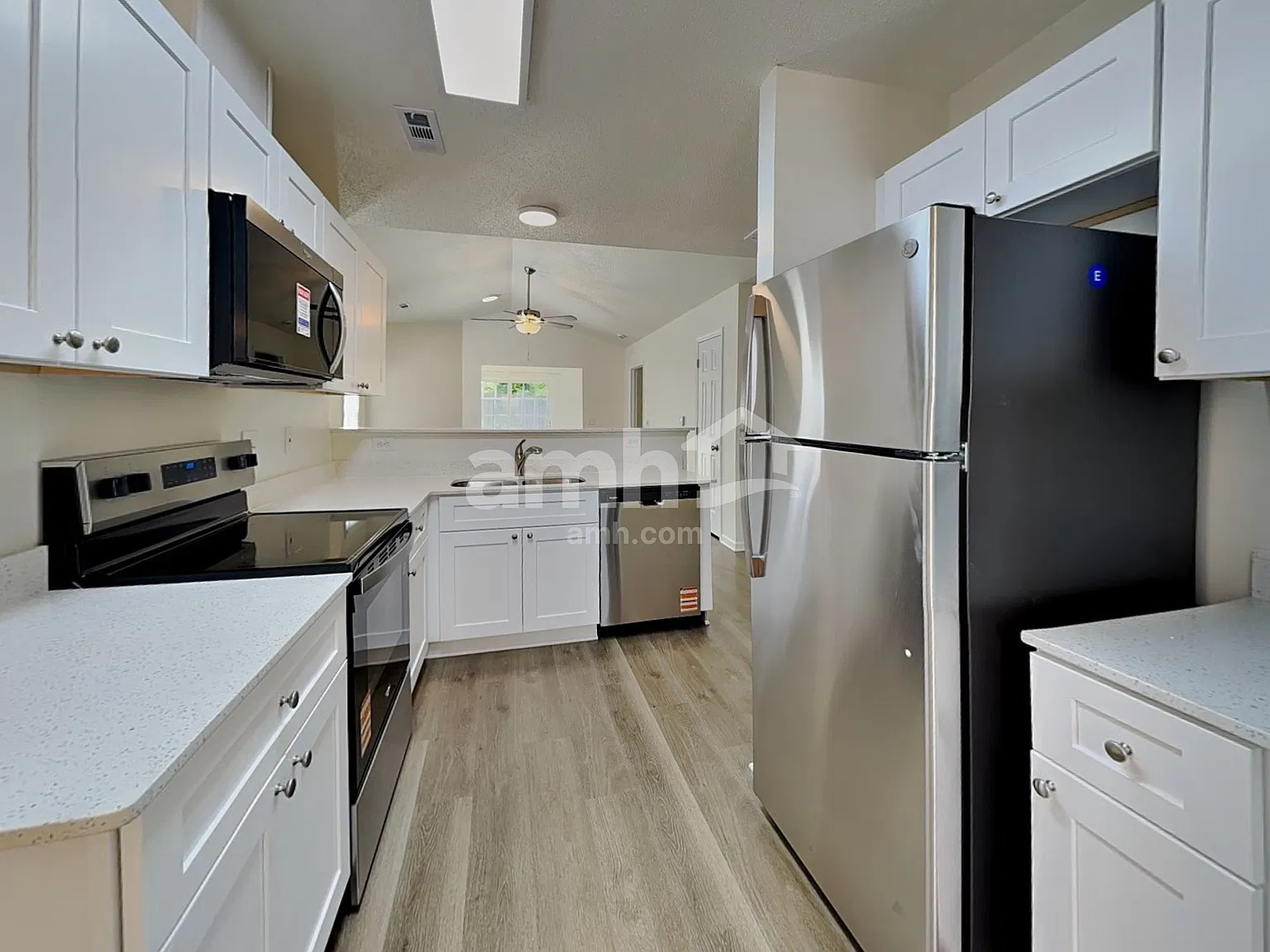 2 bed, 2.0 bath, 1250 sqft, $1,705 — Photo 3