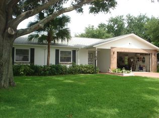 8182 Coachlight Cir, Seminole, FL 33776