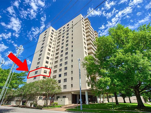 5th image of 1400 Hermann Drive #4B-4C