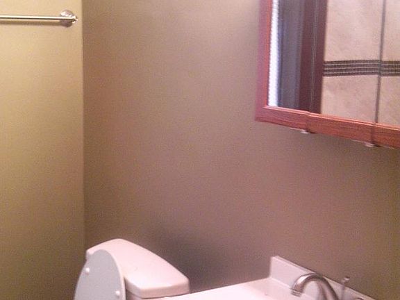 3rd image of 600 N Leclaire Ave #1
