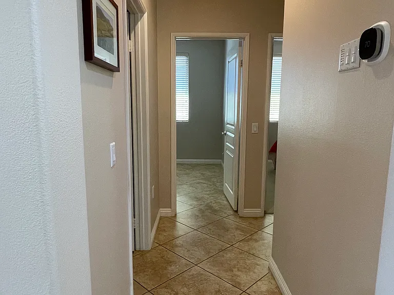 215 Hoch Way — Photo 16