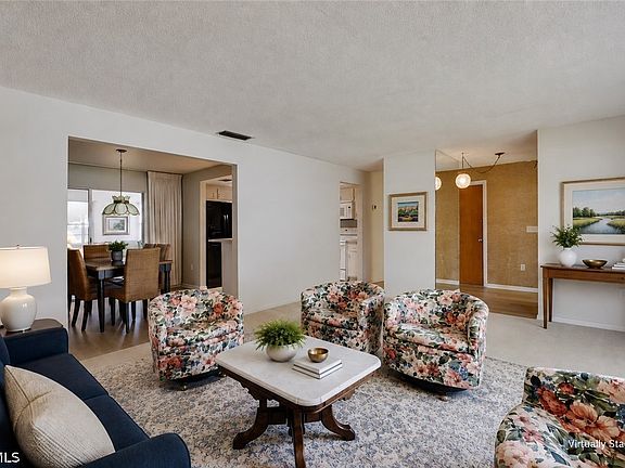 3rd image of 1674 Long Meadow Rd