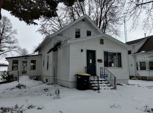 316 E 3rd St, Blue Earth, MN 56013