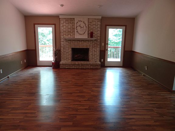 4th image of 930 S Melody Ln
