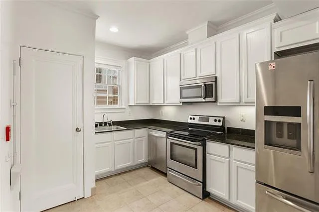 1654 Joseph St #B — Photo 7