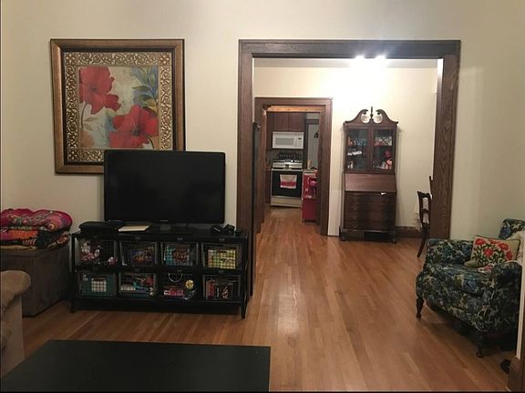 3rd image of 2210 17th Ave S APT 1