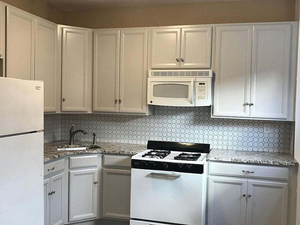 Brand new modern kitchen remodel.