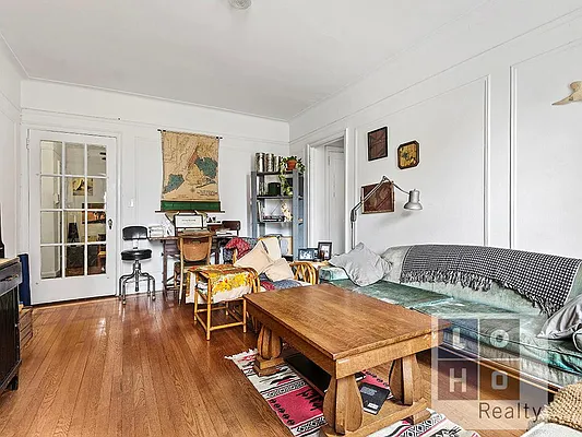 Sold by LoHo Realty | media 9