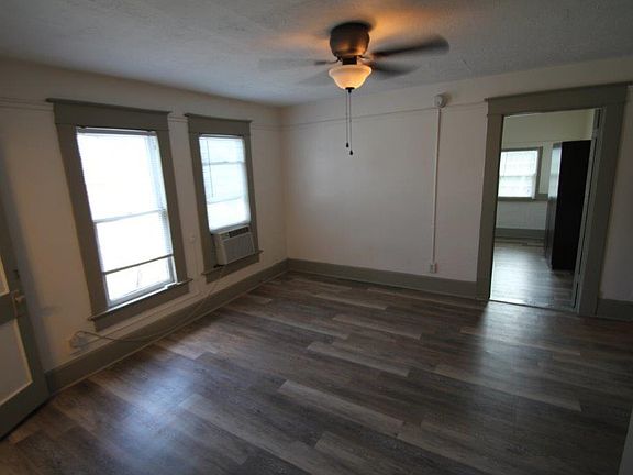 3rd image of 727 7th Ave N #4