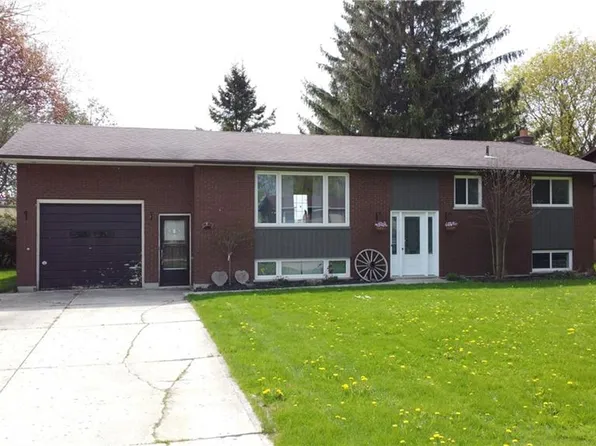 660 Queen St S, Minto, ON N0G 2P0
