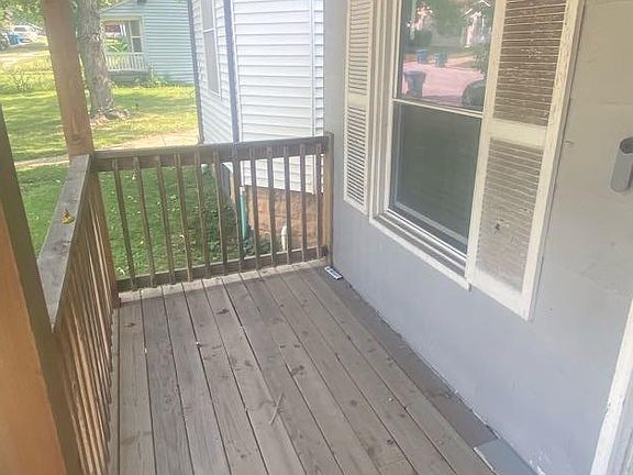 3rd image of 6744 Schofield Pl