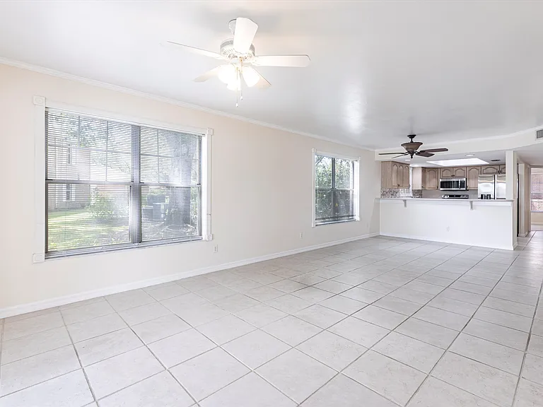 6750 Lone Oak Blvd #H — Photo 11