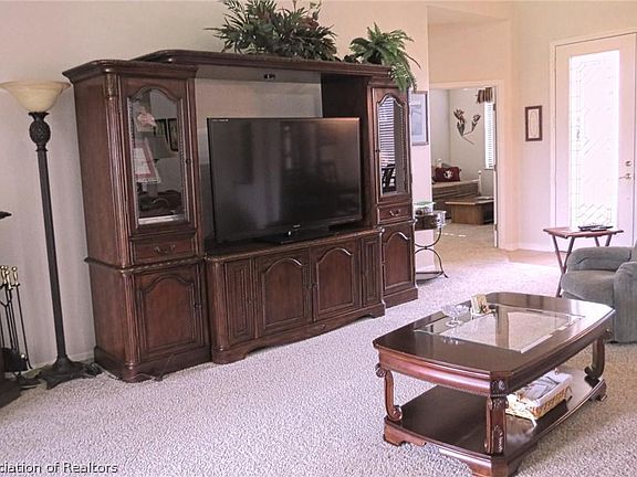 5th image of 531 Sunset Pointe Dr
