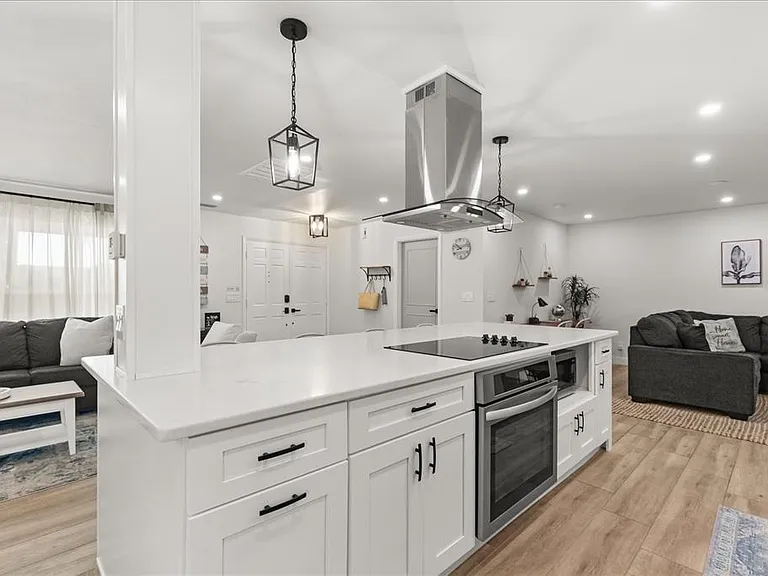 13923 Brewster Dr — Photo 11