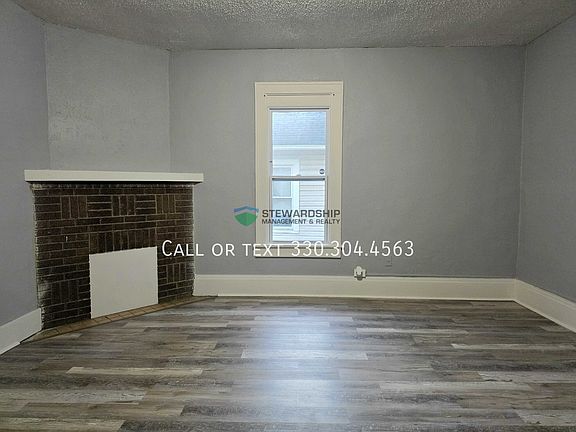 2nd image of 150 S Maple St