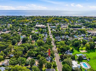 289 Roosevelt Ave, Oakhurst, NJ 07755