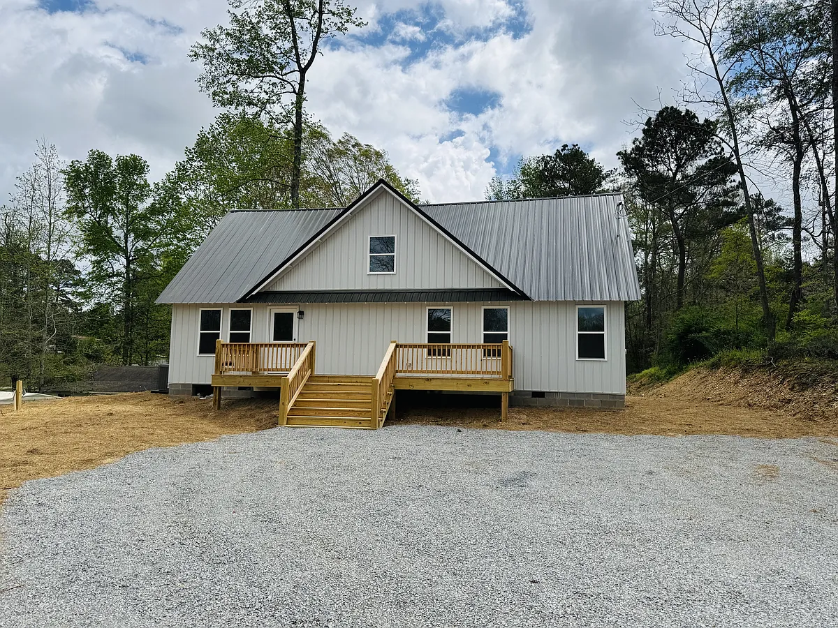 Building Photo - 221 Sheffield Dr