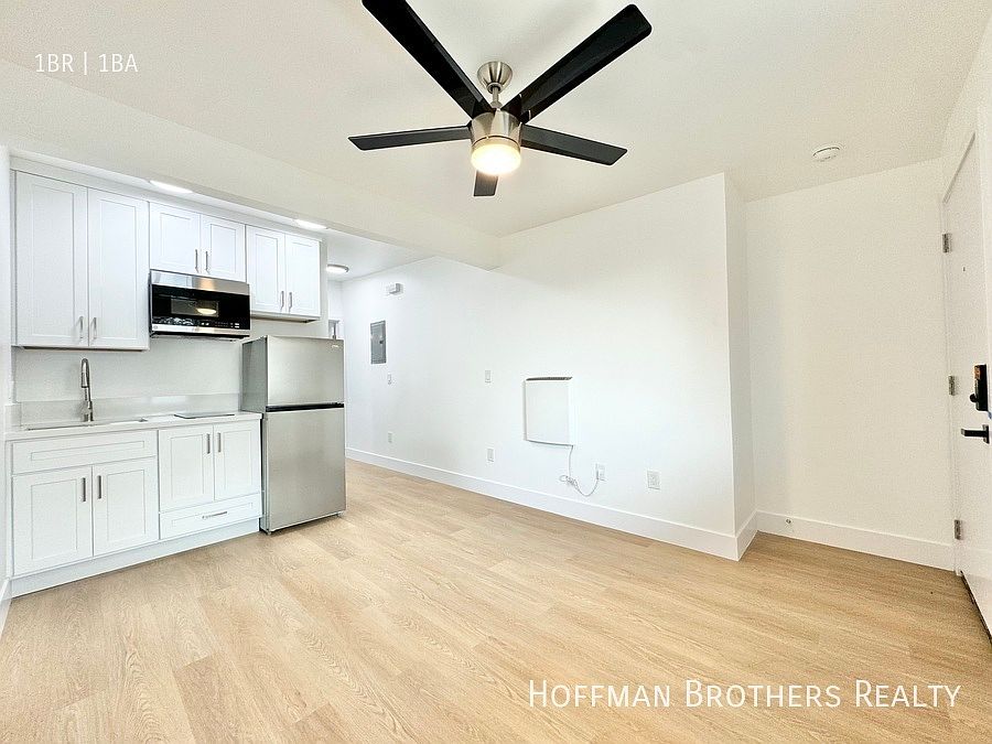 1st image of 3424 S Centinela Ave APT 3